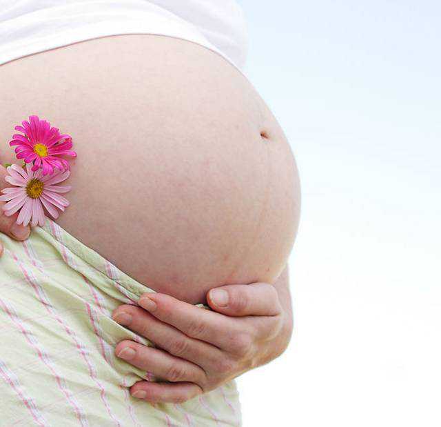 <b>哺乳期妈妈咳嗽可以这样缓解：方法实用，有效</b>
