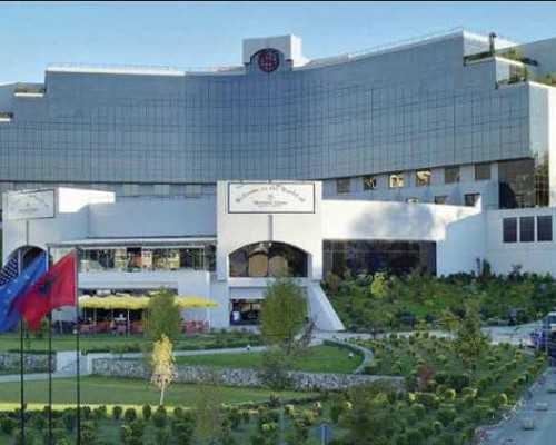 广州哪家医院可以做供卵，广州哪家医美整形医院消除肿眼泡手术做得好?